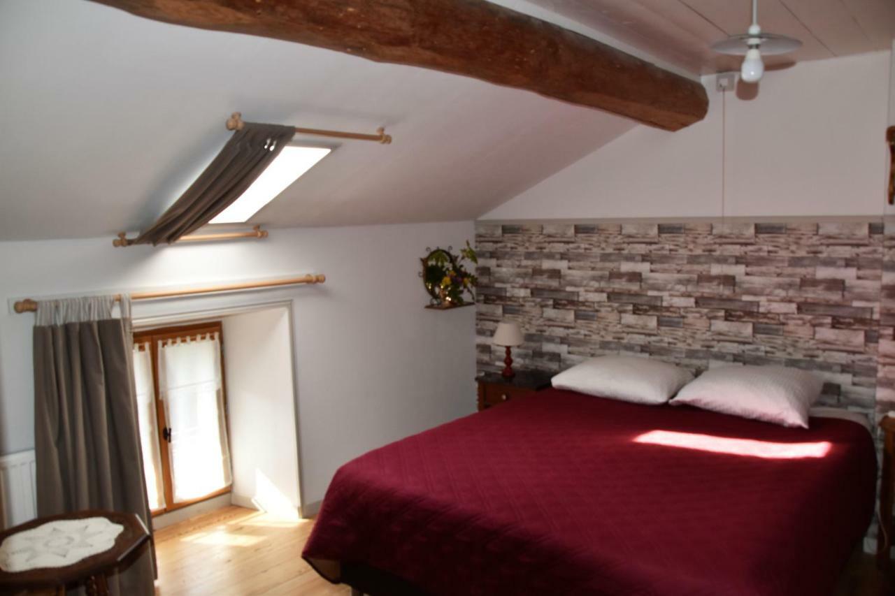 Bed and Breakfast L'Embellie Bertignat Exteriér fotografie